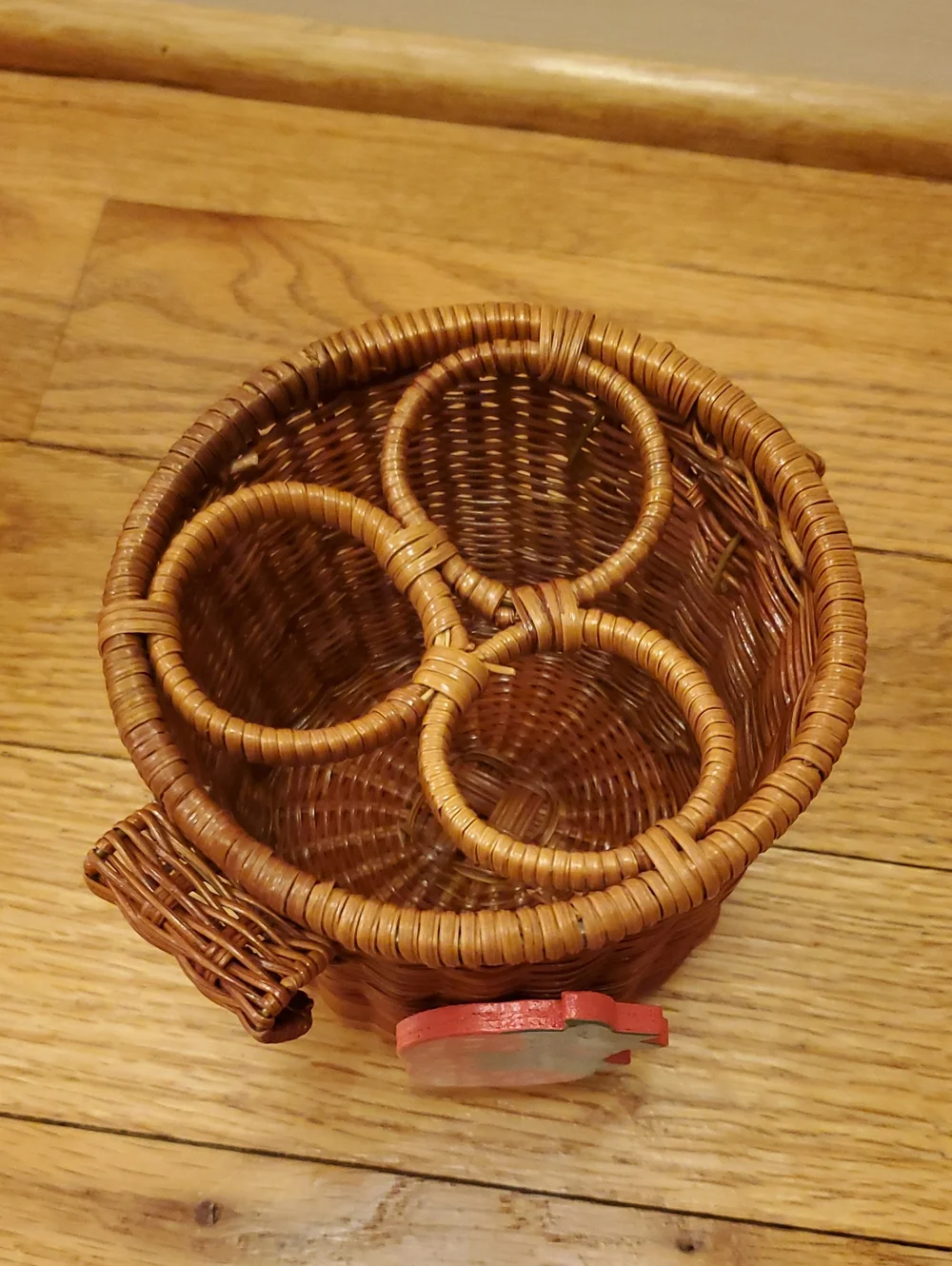 Vintage Avon Summer Hostess Wicker Set Strawberries 🍓